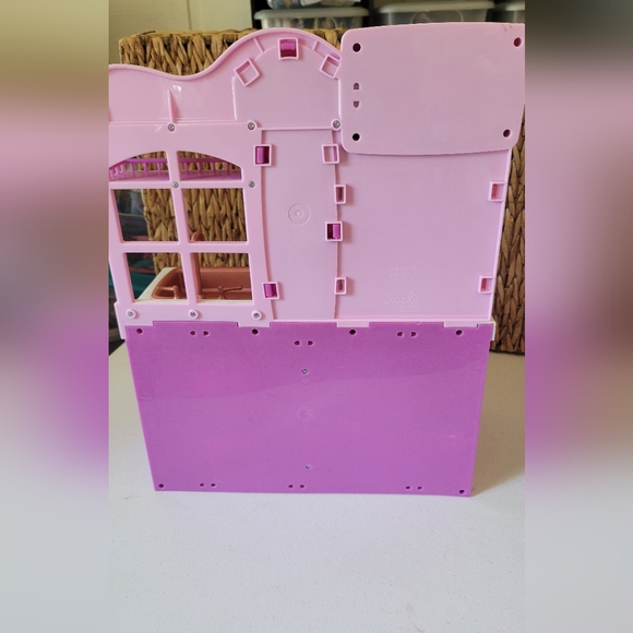 GUC Doll Kitchen with Accessories - Picture 12 of 12